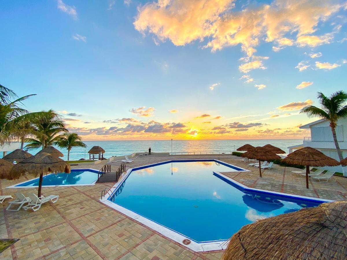 Ocean View Terrace, Beach And Pool Brisas Cancun Hotel Zone * Cancun