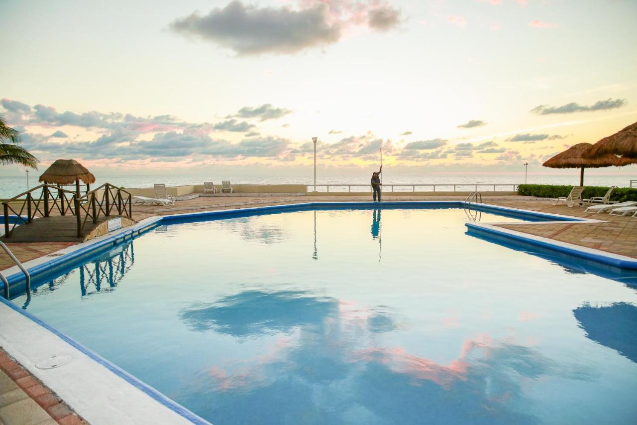 Ocean View Terrace, Beach And Pool Brisas Cancun Hotel Zone Apartment *